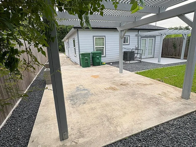 3234 Berry St — Photo 36