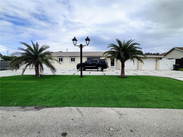 1828 Meadow Ct, West Palm Beach, FL 33406