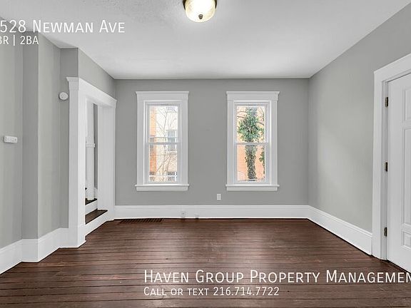 3rd image of 1528 Newman Ave