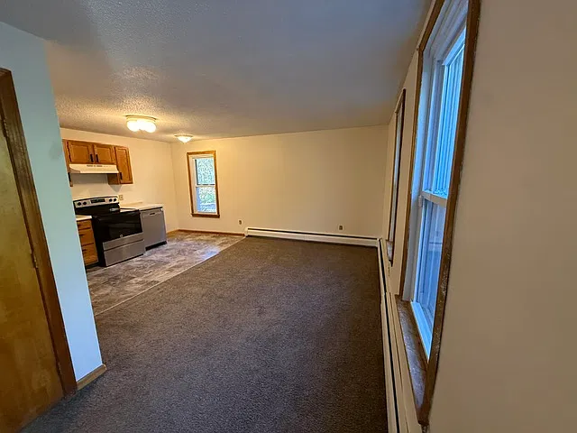 1 bed, 634 sqft, $1,300 — Photo 2
