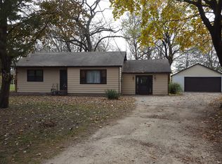 145 Delhi Rd, Manchester, IA 52057