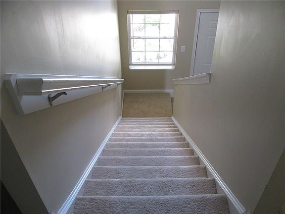 3rd image of 5650 Independence Ave