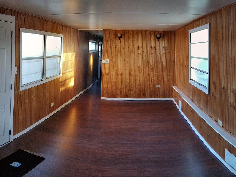 2nd image of 984 Marie Ln