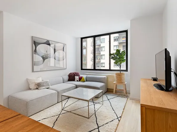 199 Bowery APT 4D, New York, NY 10002