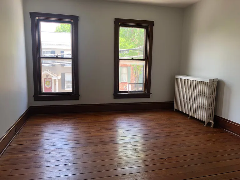 262 Baltimore St #4 — Photo 1