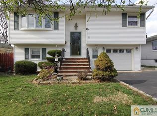 11 Highland Ter, Fords, NJ 08863