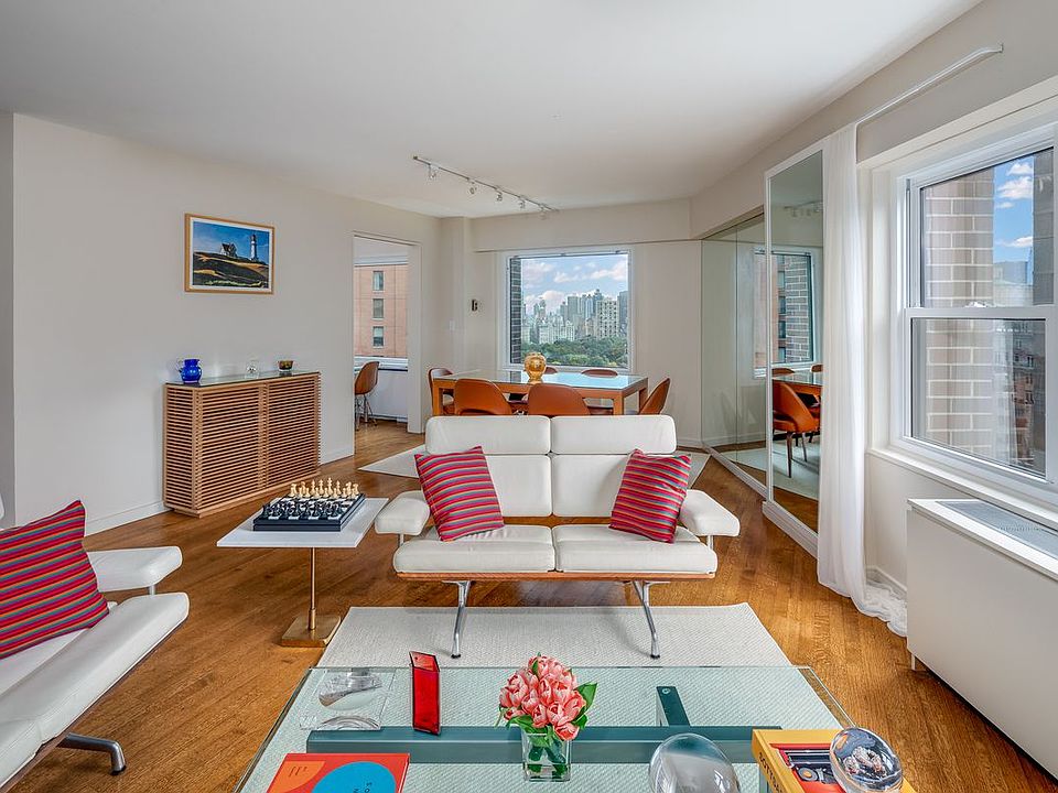 1st image of 20 W 64th St APT 21CD