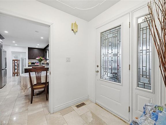 5th image of 356 Mountain Rd