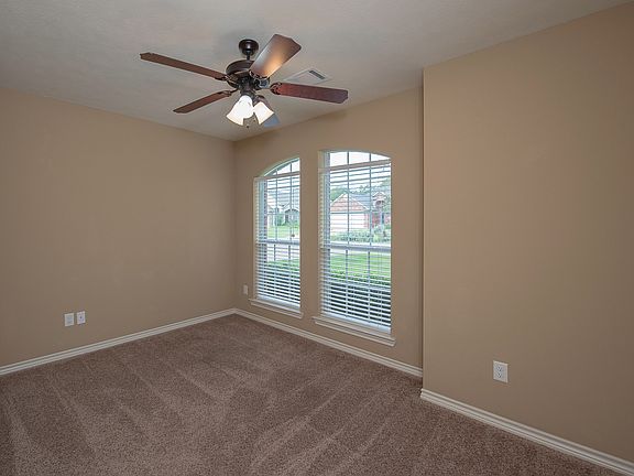 5th image of 950 Dove Landing Ave
