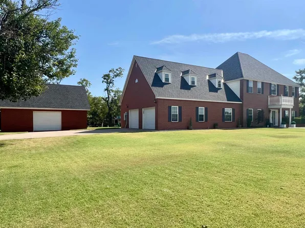 13 Wilderness Rd, Enid, OK 73703
