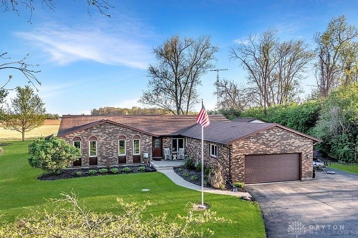 1st image of 4159 Briarwood Dr