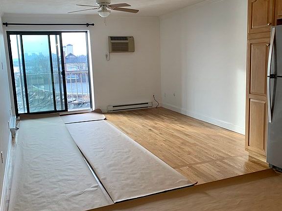 5th image of 247 Washington Ave Unit 0