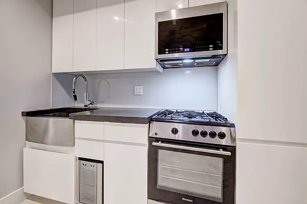 Rented by REAL New York | media 7