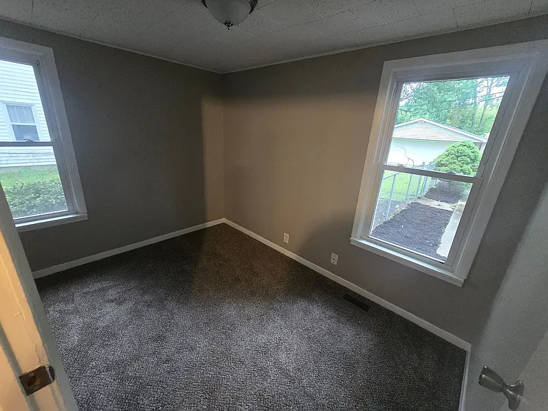 2903 W John St — Photo 10