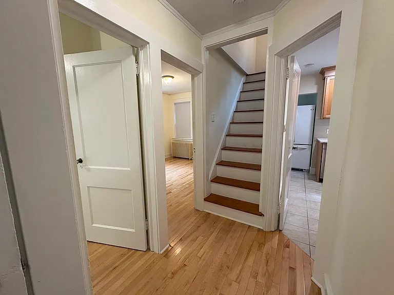 58 Benjamin St — Photo 13