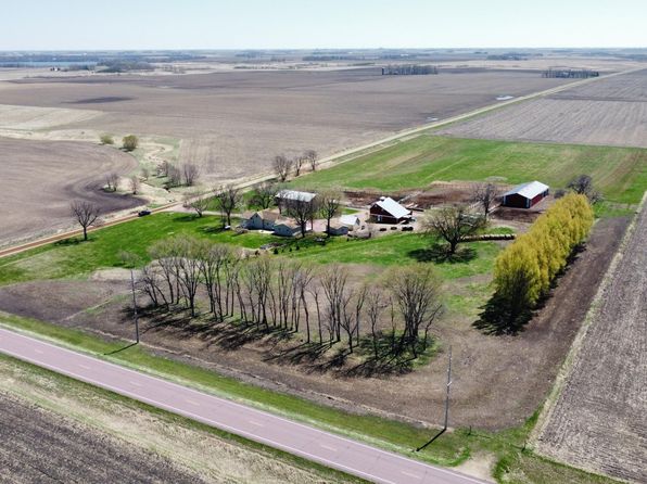 12071 Roberts Ave, Dundee, MN 56131