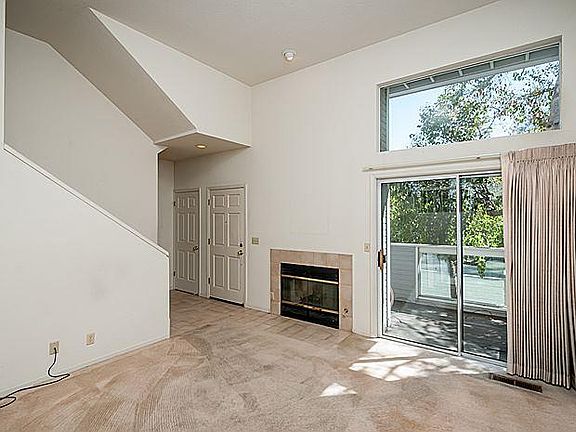 3rd image of 804 Portwalk Pl