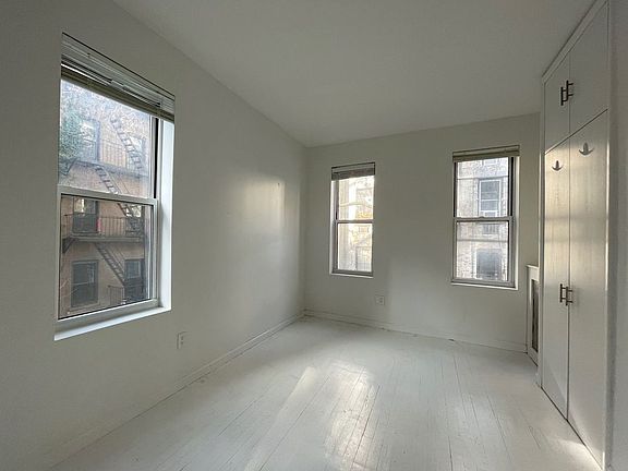 5th image of 19 Christopher St APT 7