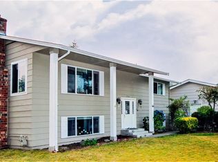 2704 180th Ave E, Lake Tapps, WA 98391
