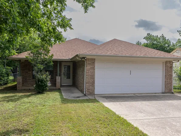 409 S Hampshire St, Saginaw, TX 76179