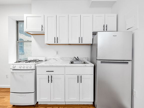 2nd image of 247 W 63rd St APT 1G