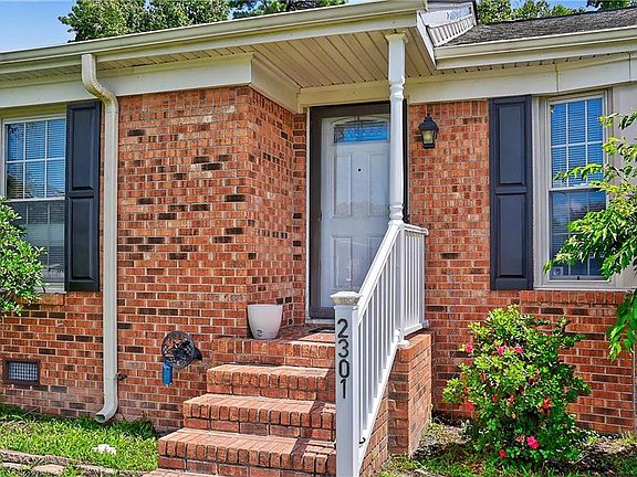 3rd image of 2301 Georgetown Blvd