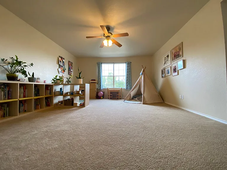 7915 Colonia — Photo 11