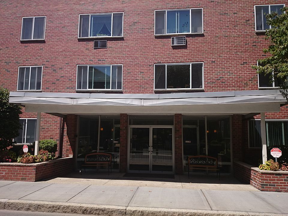 2nd image of 50 Green St APT 309
