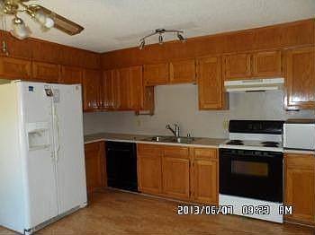 4th image of 1102 N 20th St