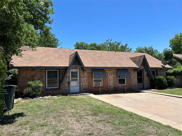 527 S 18th St, Clinton, OK 73601
