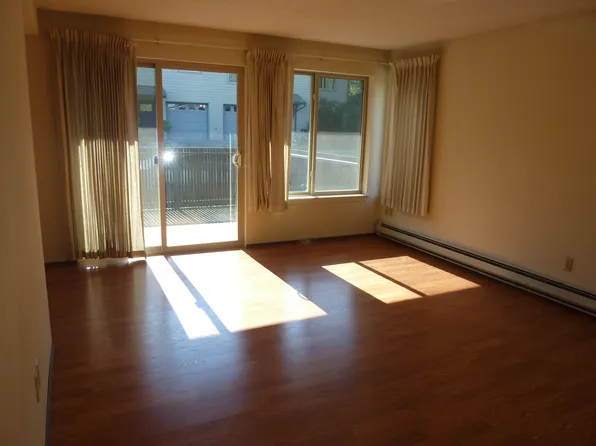 4500 Whitman Ave N APT 3, Seattle, WA 98103