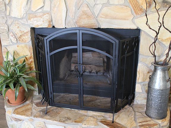 5th image of 1605 Oakmont Cir