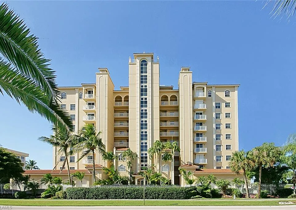 9577 Gulf Shore Dr W #504