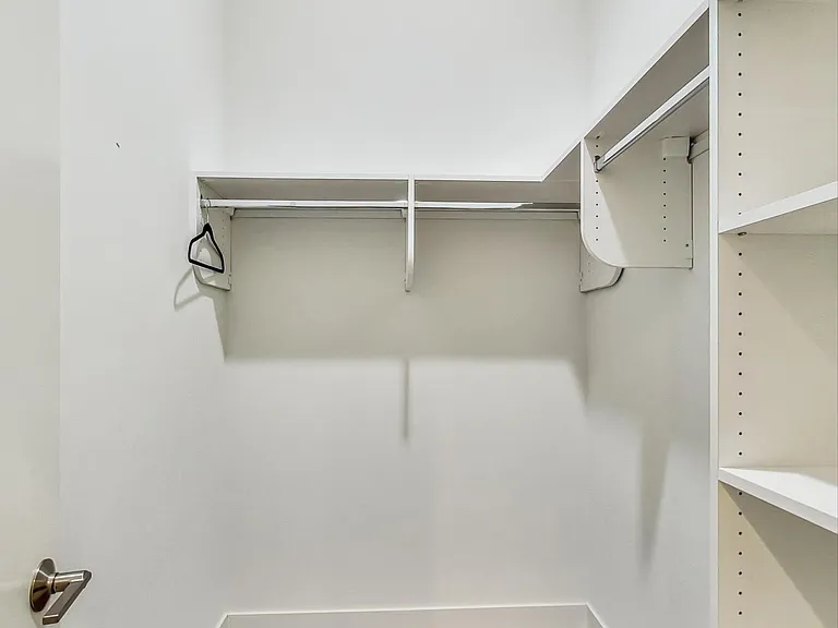 847 N Larrabee St #2F — Photo 16