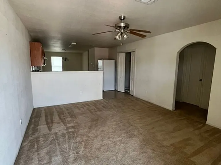 407 Brittney Way — Photo 6