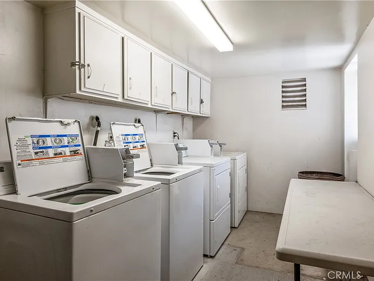 972 W 14th St #3 — Photo 21