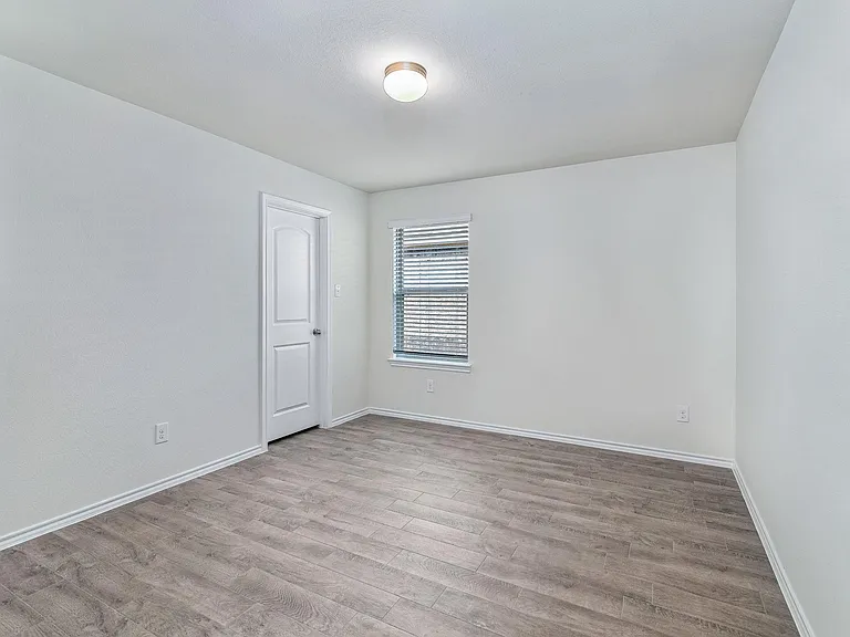 4317 Cordata Dr — Photo 16