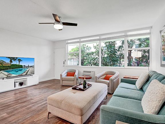 3rd image of 101 N Birch Road #102