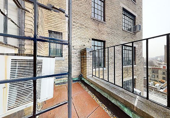 2nd image of 1 Christopher St APT 10J