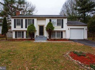 12623 Etruscan Dr, Herndon, VA 20171
