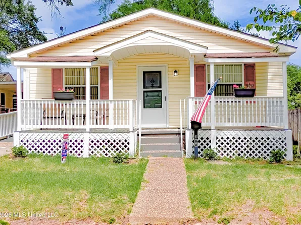 188 Acacia Ave, Biloxi, MS 39530