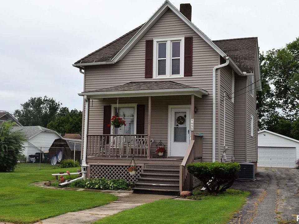 1st image of 658 Monroe St