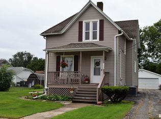 658 Monroe St, Galesburg, IL 61401
