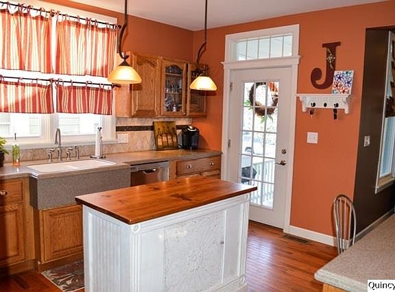 Home for Sale in Quincy, IL $128,900