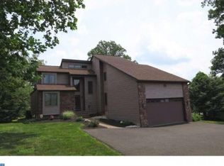 907 Hulmeville Rd, Langhorne, PA 19047