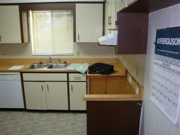 4th image of 3844 Foxcroft Ct