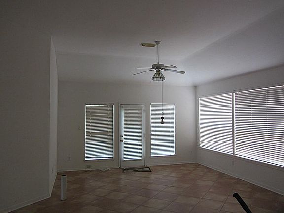 3rd image of 1934 Sugar Pine Cir