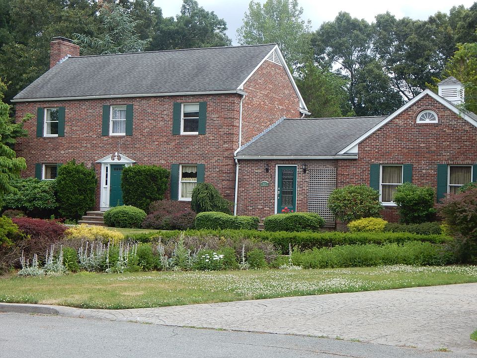 Beautiful Colonial 