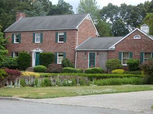 51 Holly Hill Ln #HOUSE, Cranston, RI 02921