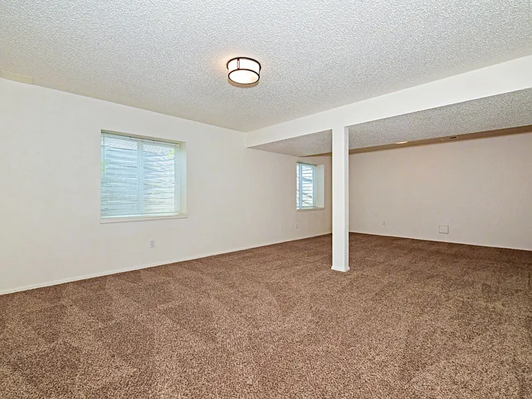 8380 Wilmington Dr — Photo 19